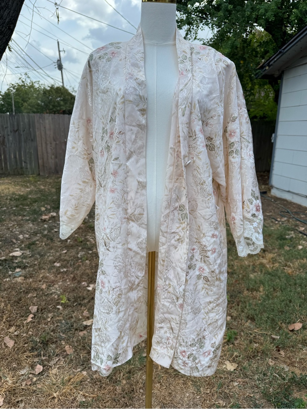 VTG Floral Night Robe